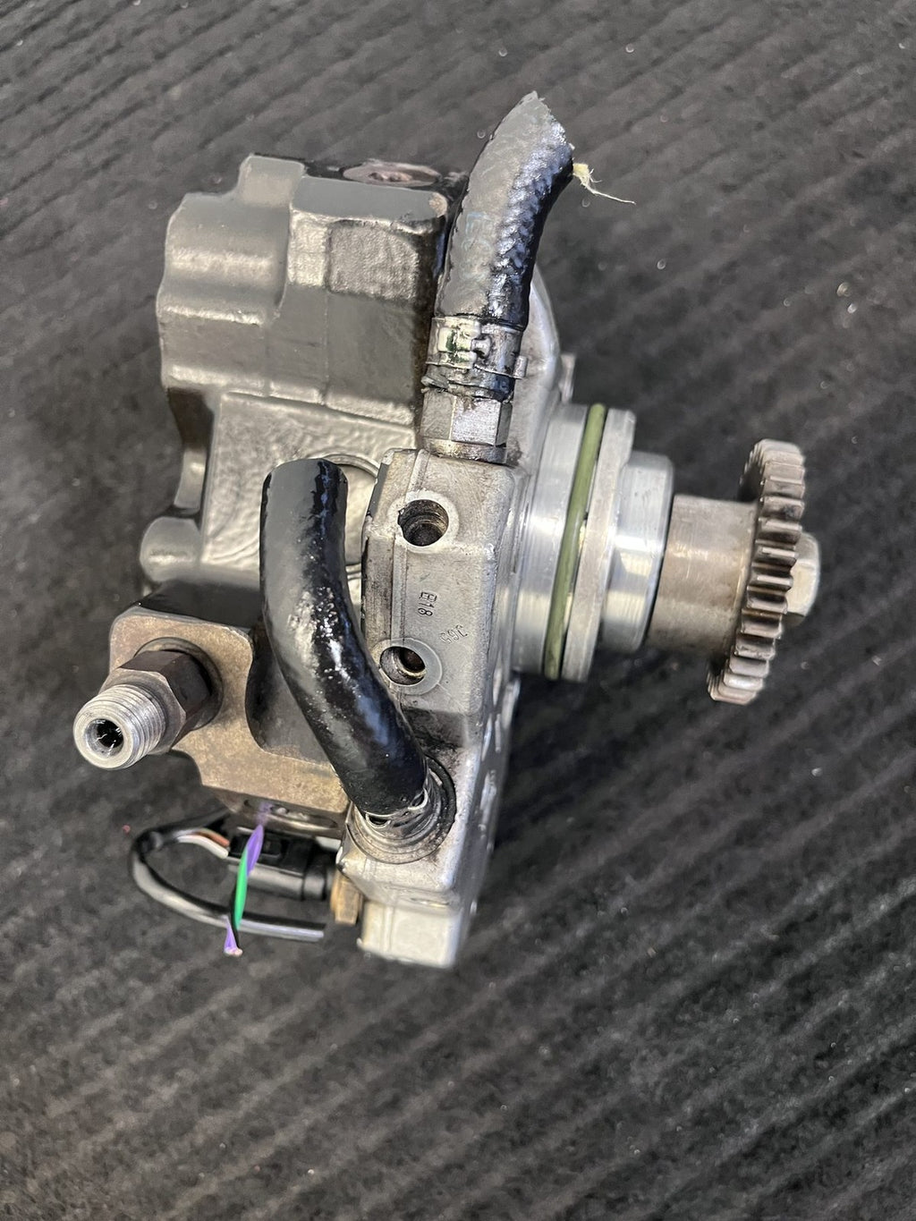2010-2018 Mercedes-Benz Sprinter OM642 High Pressure Fuel Pump OEM A6420701101 - eBay image 9
