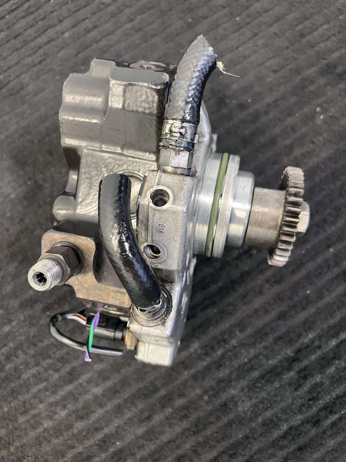 2010-2018 Mercedes-Benz Sprinter OM642 High Pressure Fuel Pump OEM A6420701101 - eBay image 9