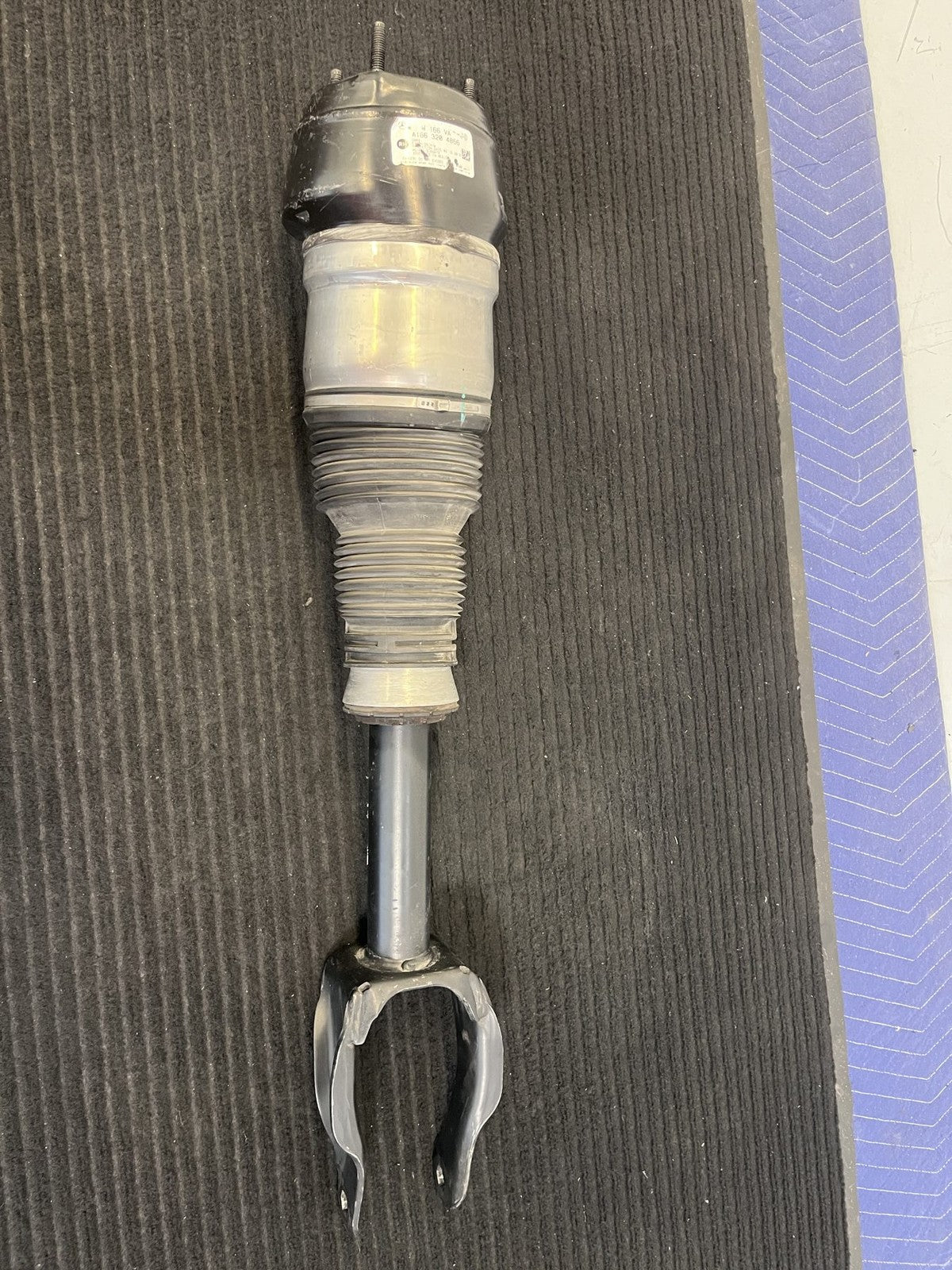 2012-2019 Mercedes-Benz Ml Gle Gl Gls Front Rh Air Strut OEM A1663204866 - eBay image 9