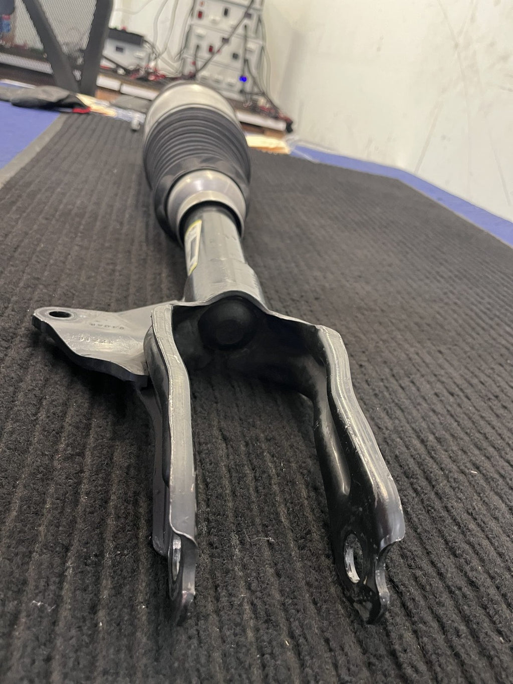 2016-2021 Jeep Grand Cherokee Front Right Air Suspension Strut OEM 68252626AC - eBay image 9
