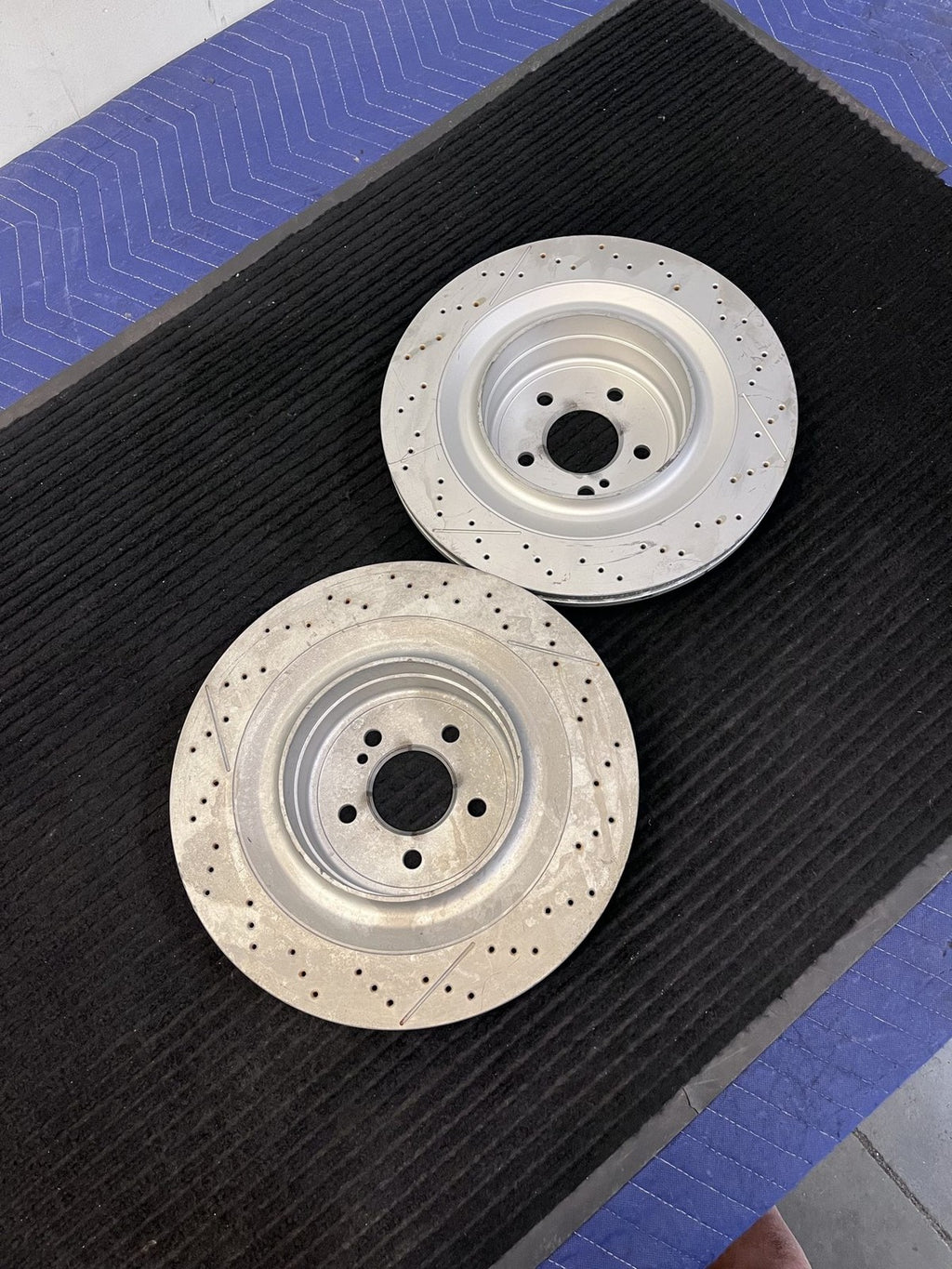2010-2018 Mercedes-Benz E63 CLS63 AMG Rear Drilled Brake Rotors Pair OEM A2124230412 - eBay image 2