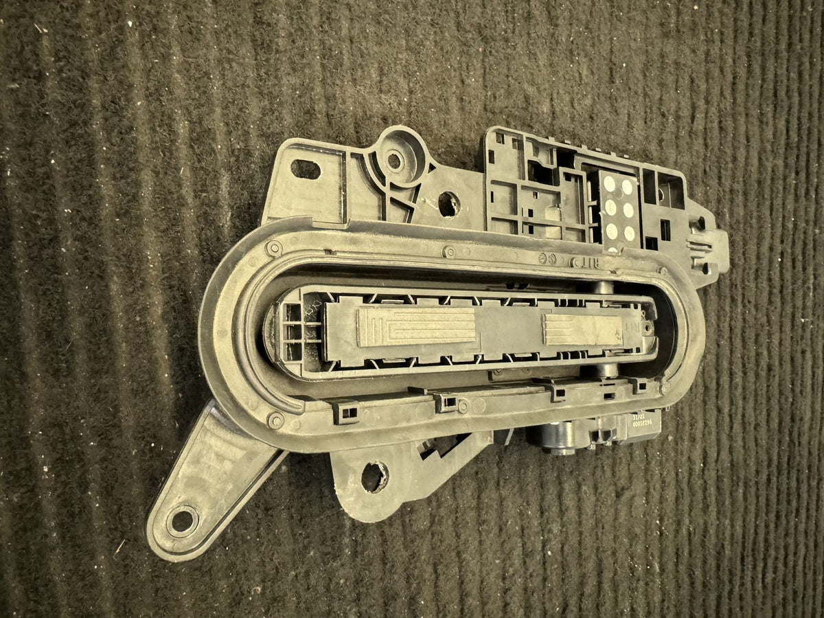2022-2024 Rivian R1T R1S Rear Left Exterior Door Handle OEM PT00003273-J - eBay image 6