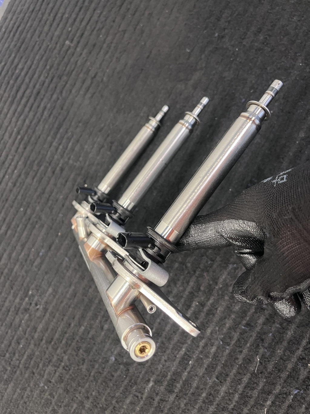 2015-2020 Mercedes-Benz C400 C43 GLE43 SLC43 Fuel Rail 3 Injectors OEM A2760700500 - eBay image 5