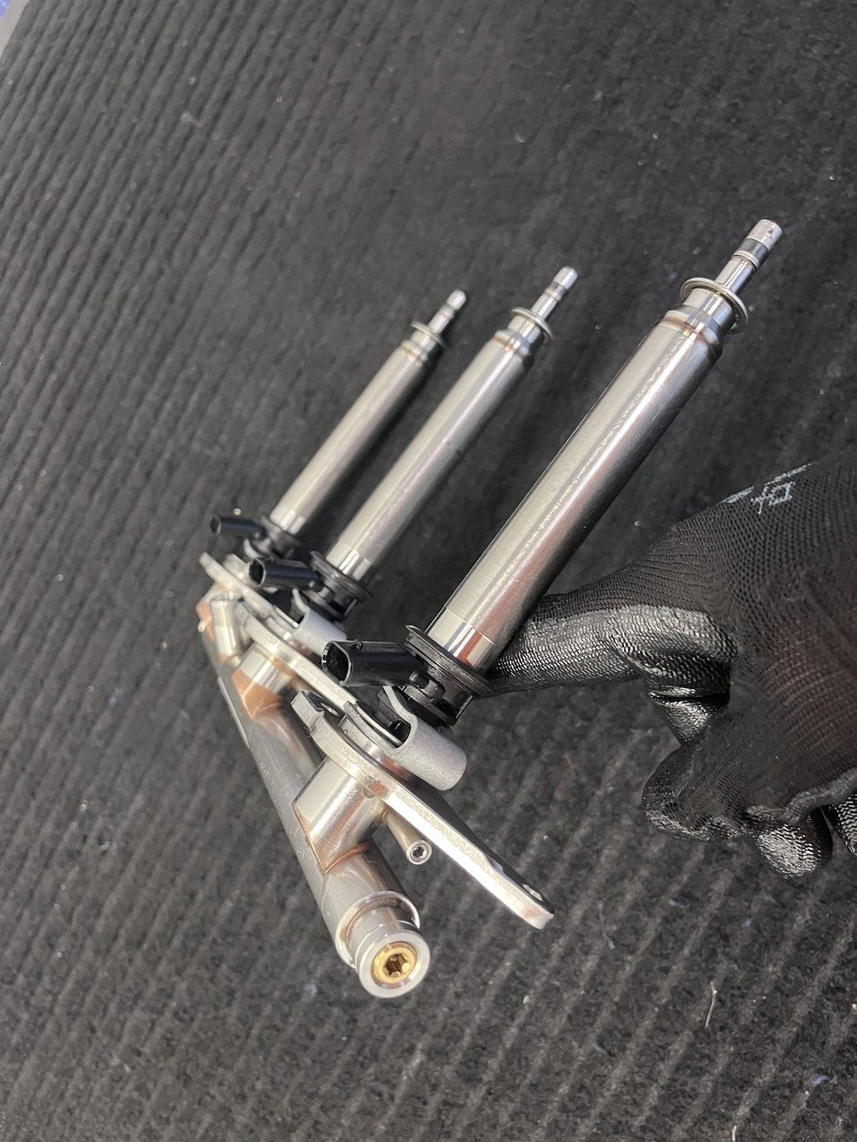 2015-2020 Mercedes-Benz C400 C43 GLE43 SLC43 Fuel Rail 3 Injectors OEM A2760700500 - eBay image 5