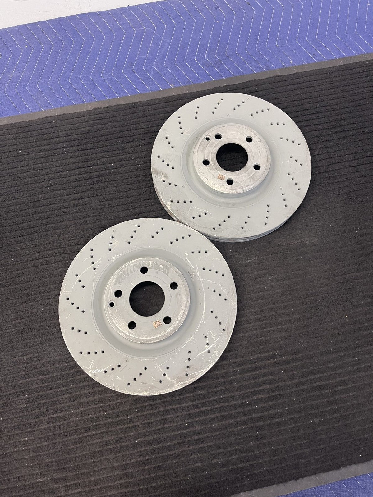 2015-2017 Mercedes-Benz CLS400 C218 Front Drilled Brake Rotors Pair OEM A2184210412 - eBay image 4