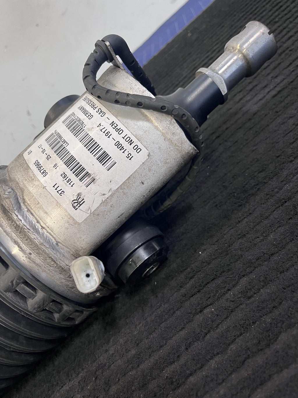 2016-2019 Rolls-Royce Dawn RR6 Front Left Air Suspension Strut OEM 37106879965 - eBay image 3