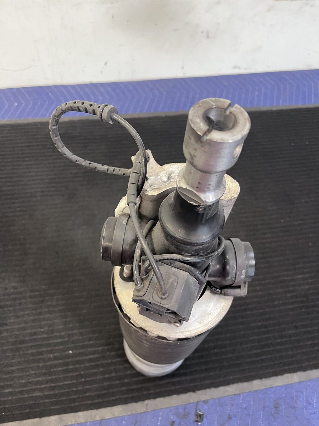 2016-2019 Rolls-Royce Dawn RR6 Front Right Air Suspension Strut OEM 37106879966 - eBay image 15