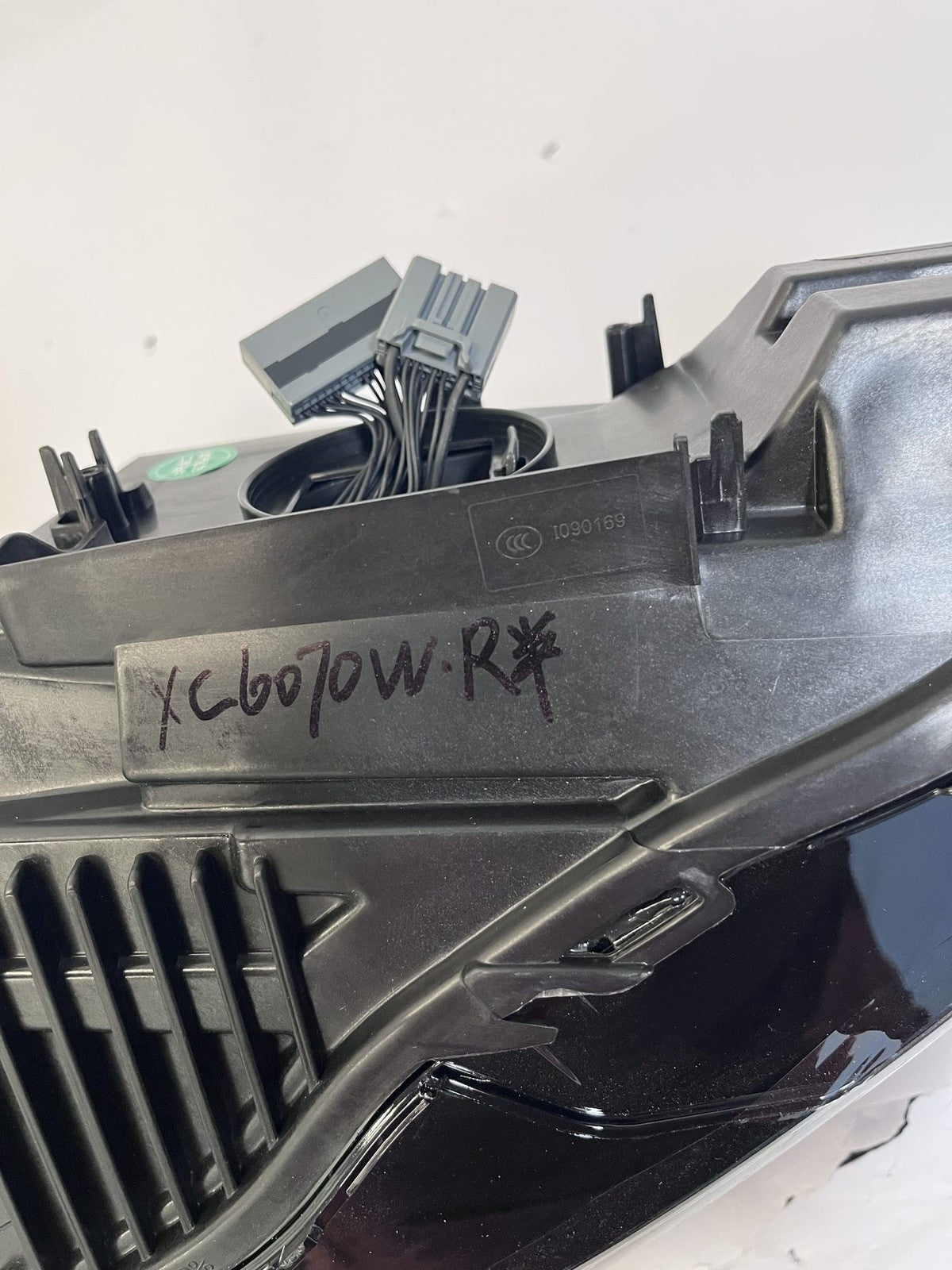 2018-21 Volvo XC60 RH 70W Full LED Headlight Aftermarket Refurbished 31656555 - SKU P2617 - photo 2