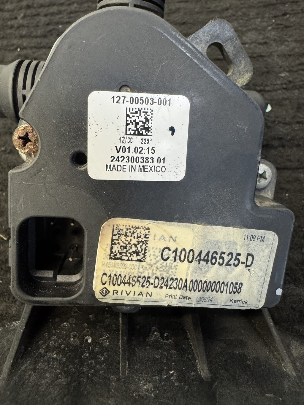 2025-2026 Rivian R1S R1T Heater Coolant Control Valve OEM C100446525-D - eBay image 2