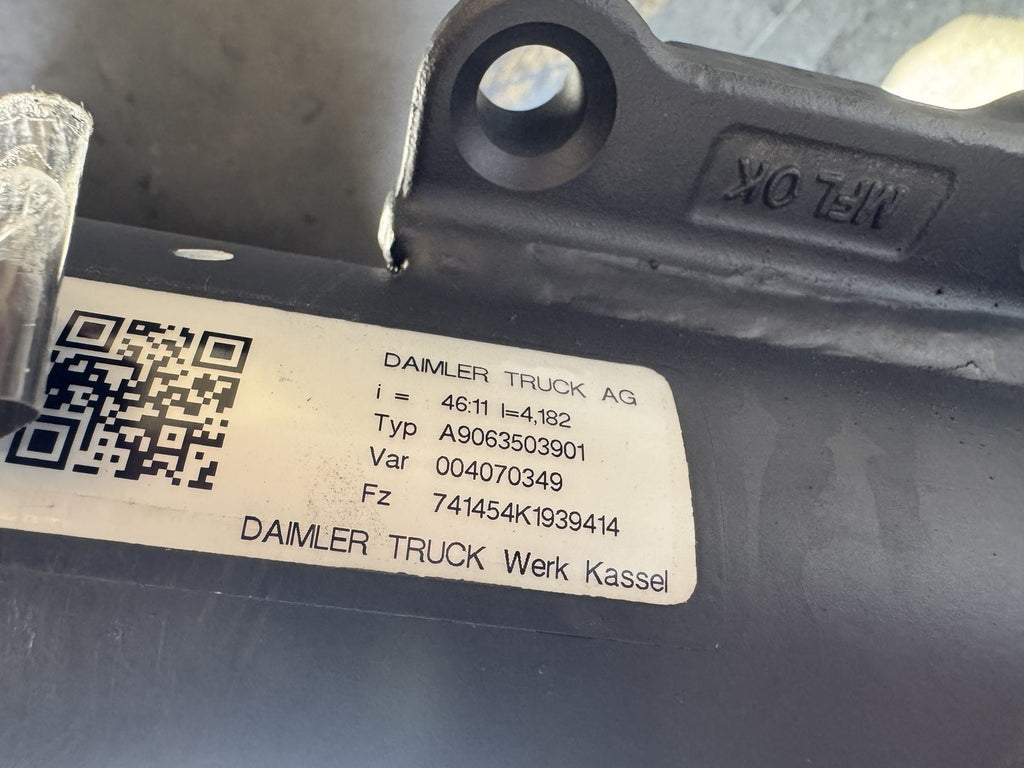 2010-2018 Mercedes-Benz Sprinter 3500 Drw 4.18 Rear Axle Assembly OEM A9063503901 - eBay image 4