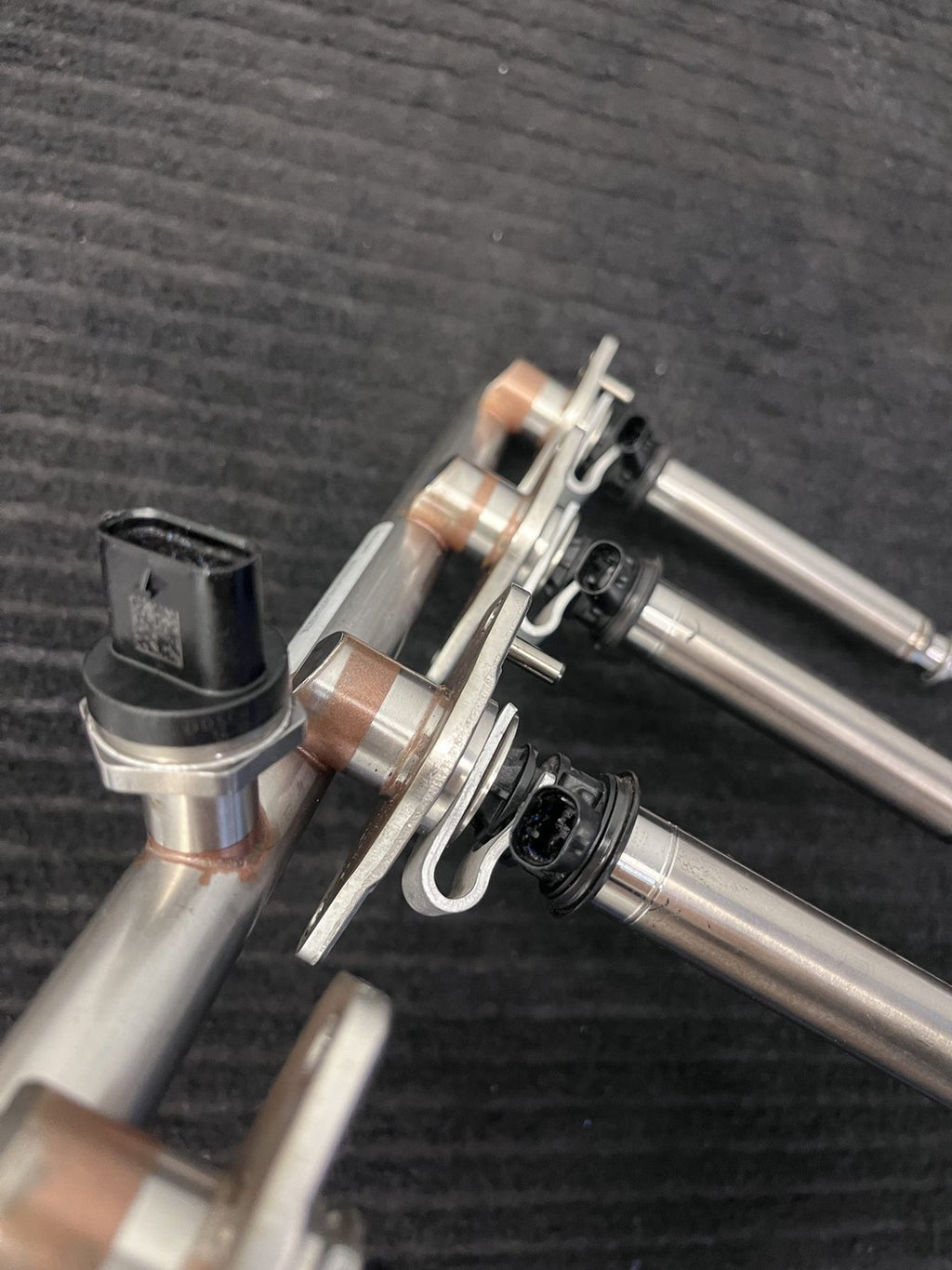 2015-2019 Mercedes-Benz C300 GLC300 E300 Fuel Rail 4 Injectors OEM A2740700995 - eBay image 6