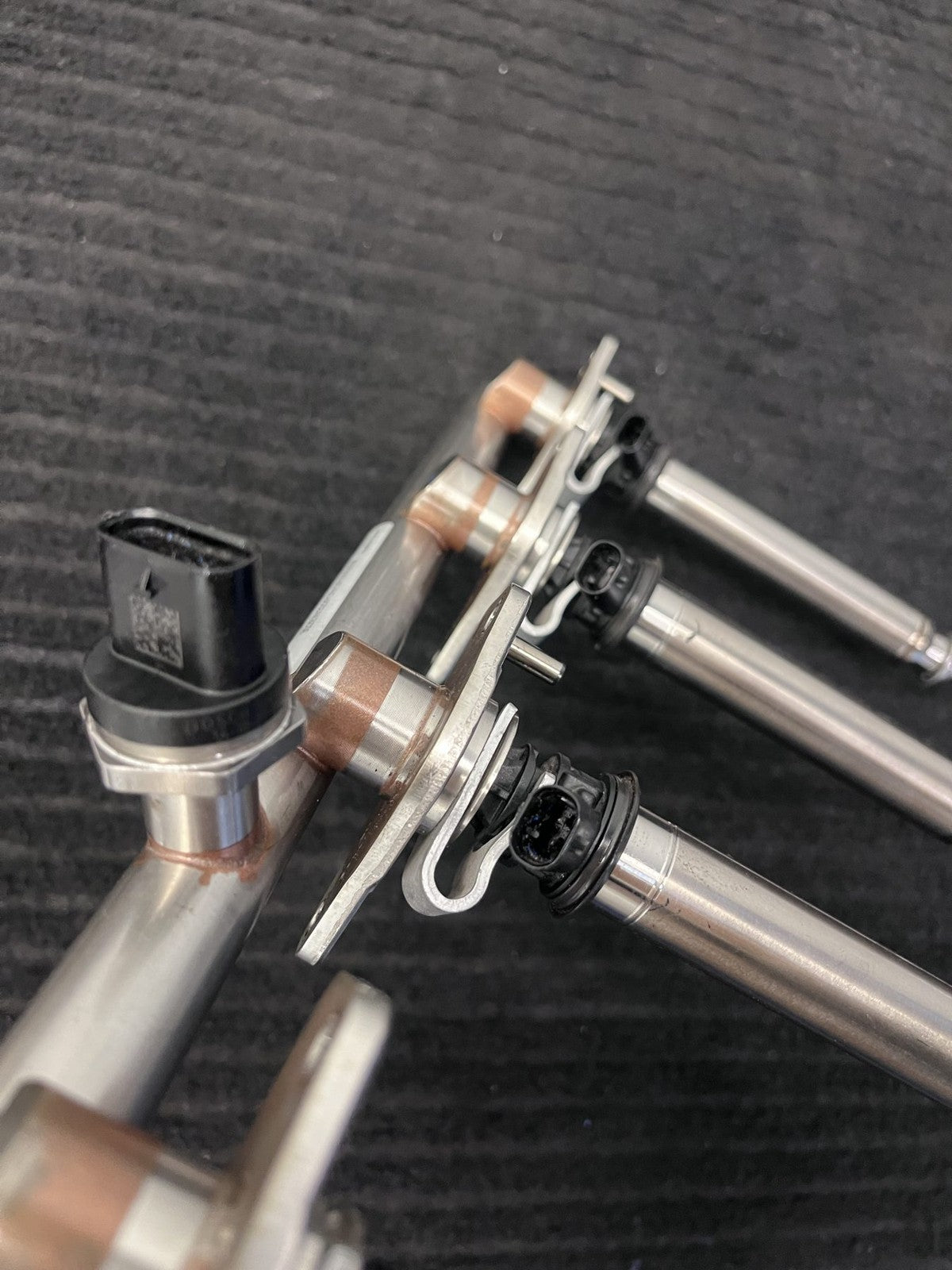 2015-2019 Mercedes-Benz C300 GLC300 E300 Fuel Rail 4 Injectors OEM A2740700995 - eBay image 6