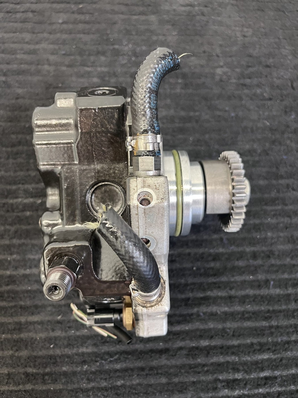 2010-2022 Mercedes-Benz Sprinter OM642 High Pressure Fuel Pump OEM A6420701101 - eBay image 6