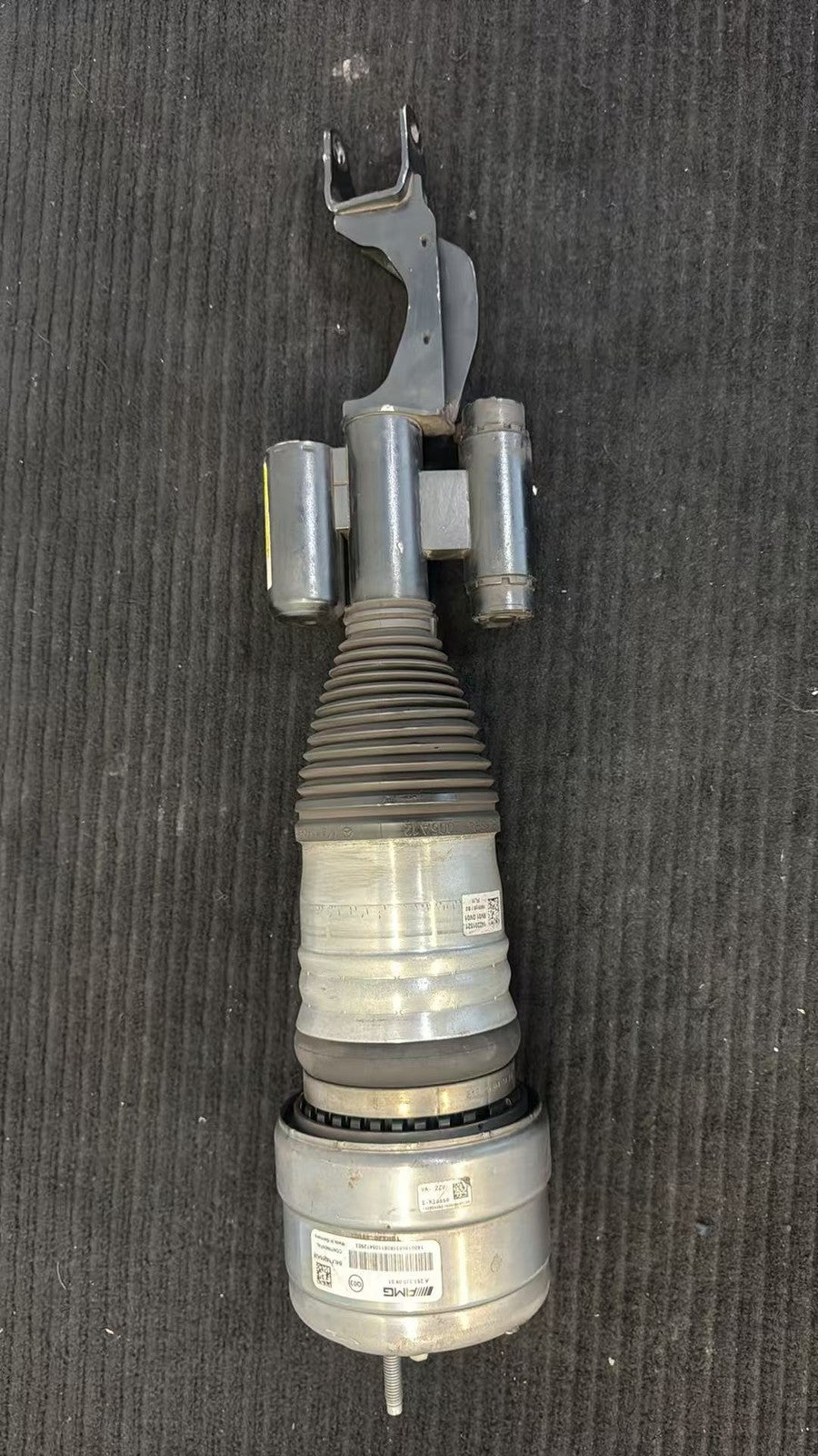 18-20 Mercedes-Benz AMG E63 S W213 Front Right Air Suspension Strut OEM A2133201602 - eBay image 1