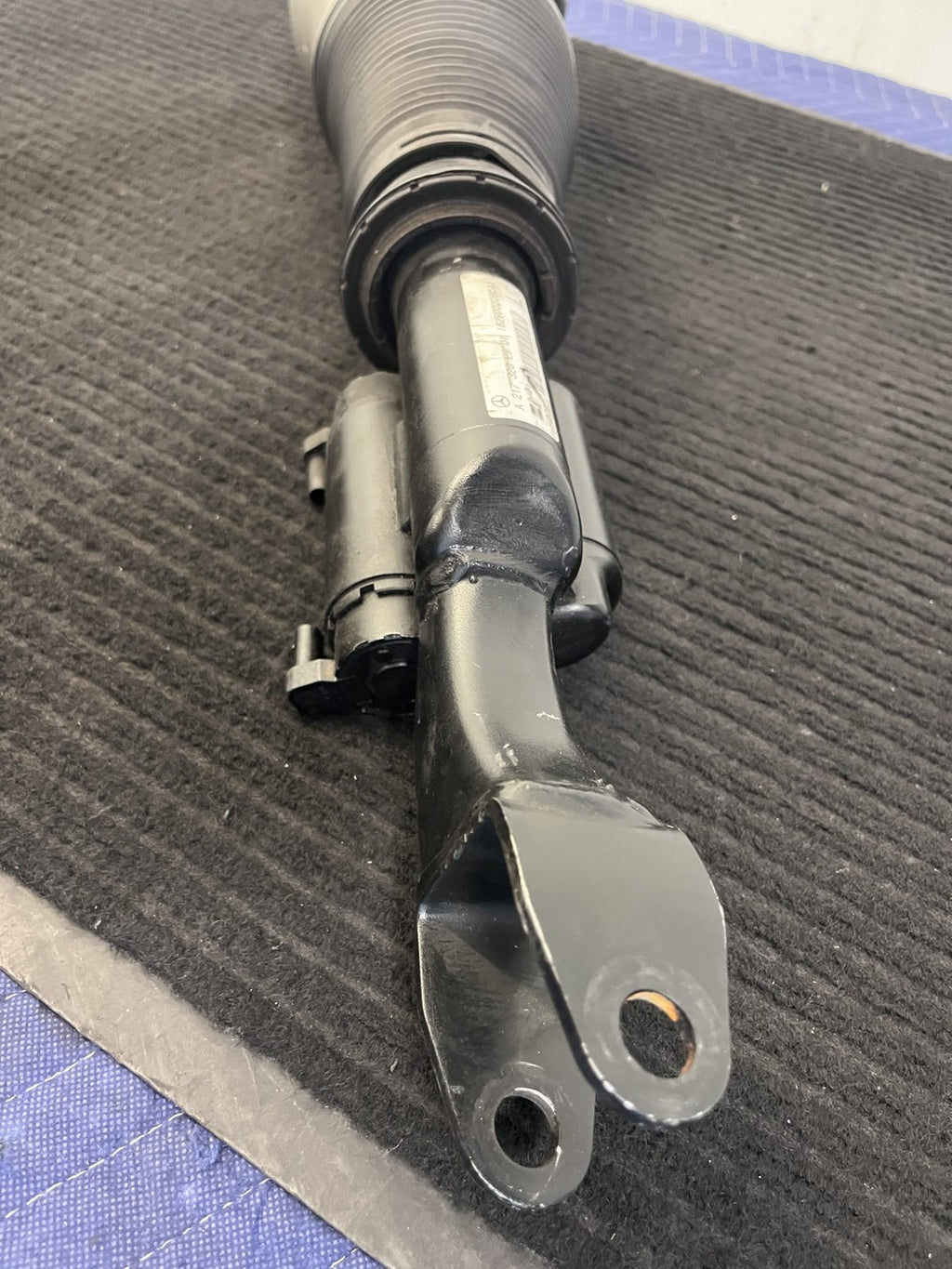 2015-2020 Mercedes-Benz S-Class C217 Front Left Air Suspension Strut OEM A2173202901 - eBay image 3