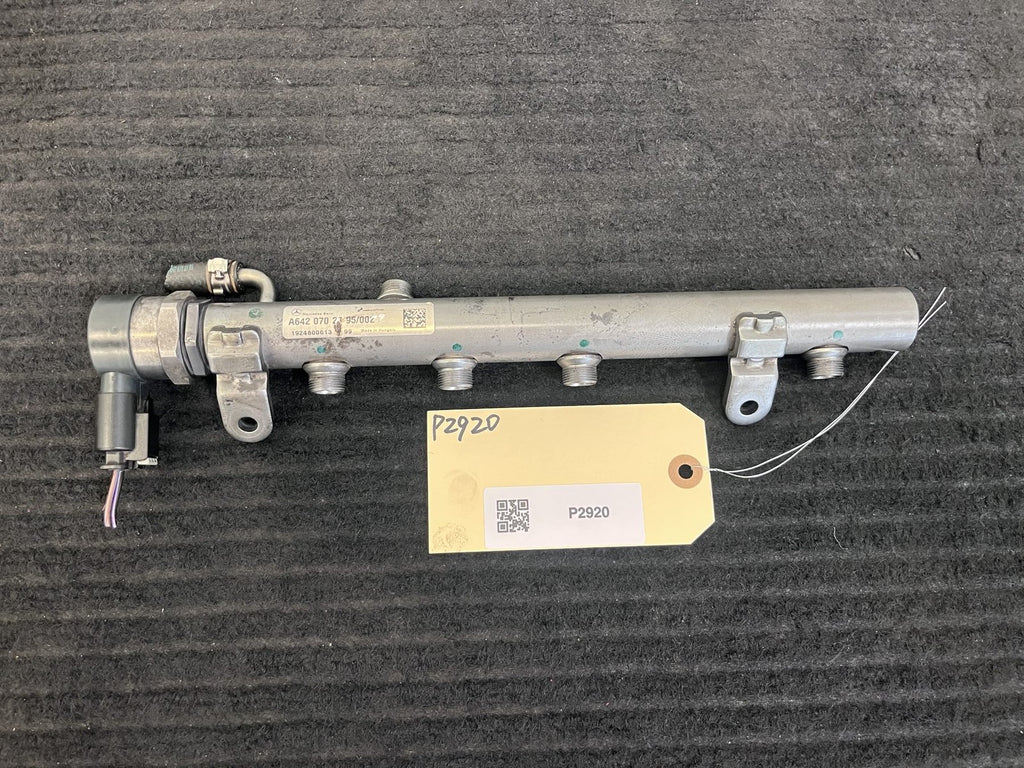 2010-2022 Mercedes-Benz Sprinter OM642 Left Fuel Rail OEM A6420702795 - eBay image 1