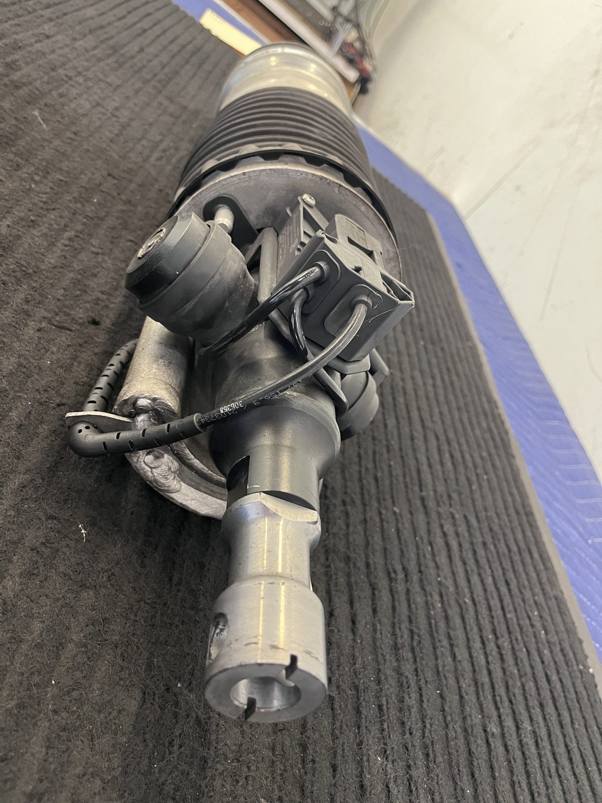 2016-2019 Rolls-Royce Dawn RR6 Front Left Air Suspension Strut OEM 37106879965 - eBay image 12