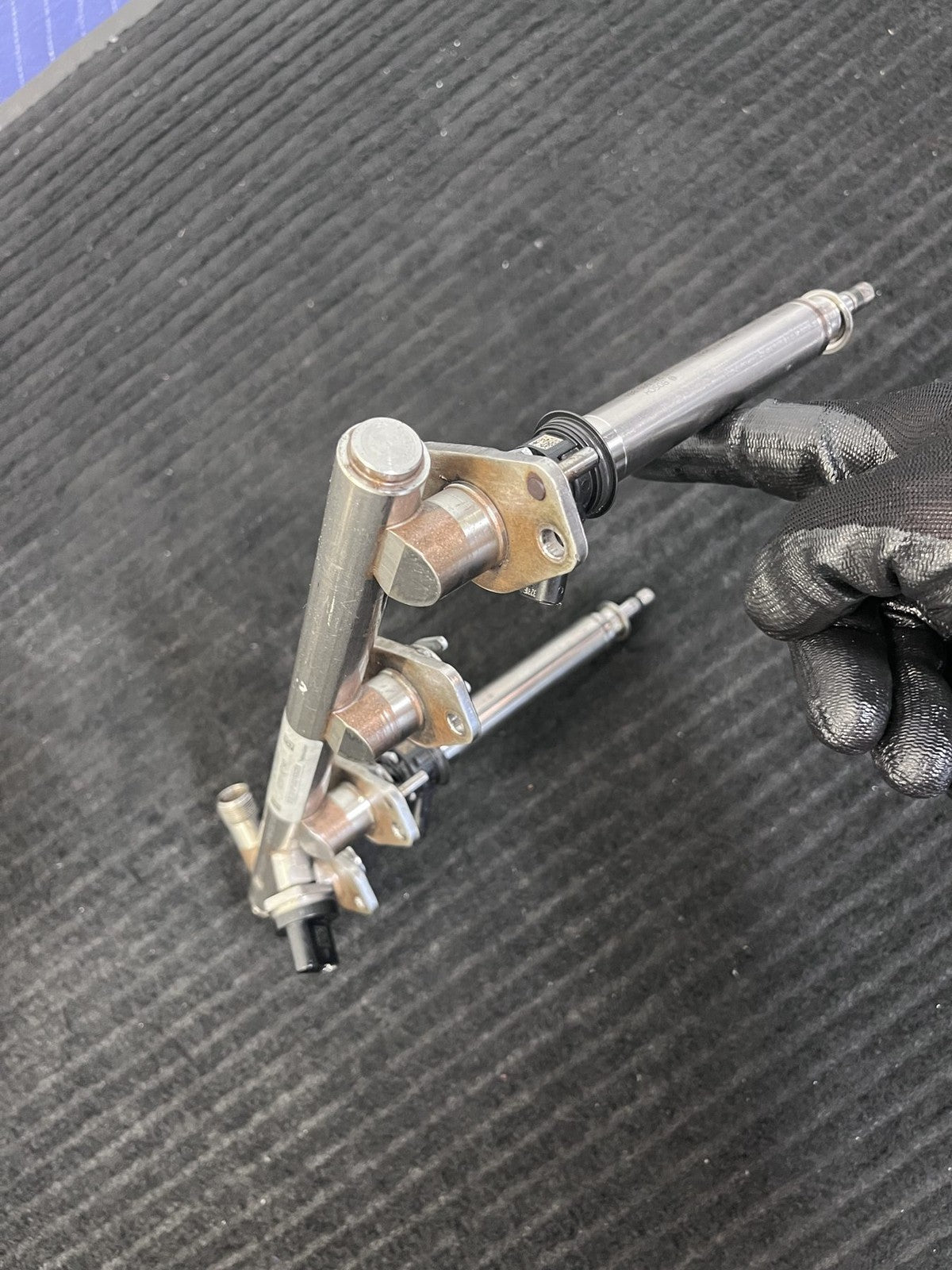 2015-2019 Mercedes-Benz C300 GLC300 E300 Fuel Rail 2 Injectors OEM A2740703800 - eBay image 11