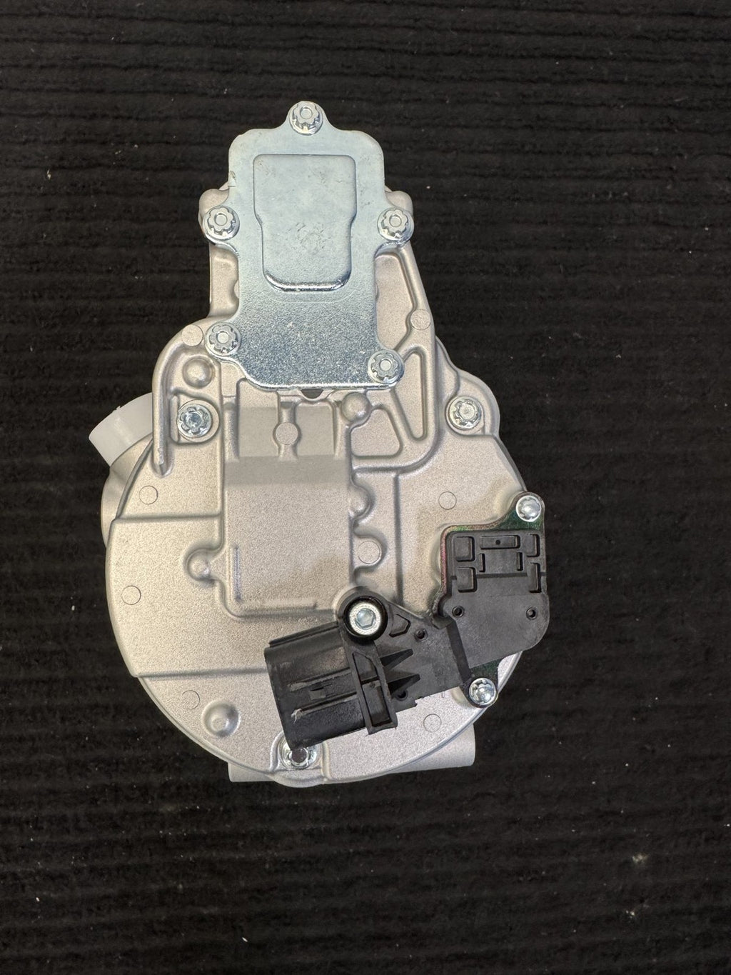 2018-2019 Nissan Leaf ZE1 Heat Pump Electric Ac Compressor OEM 926005SA1A - eBay image 3