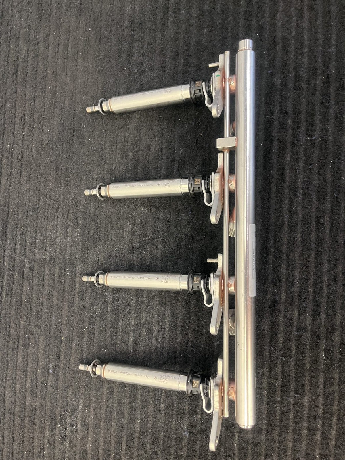 2012-2019 Mercedes-Benz S550 CLS550 GLS550 Rh Fuel Rail 4 Injectors OEM A2780703495 - eBay image 2