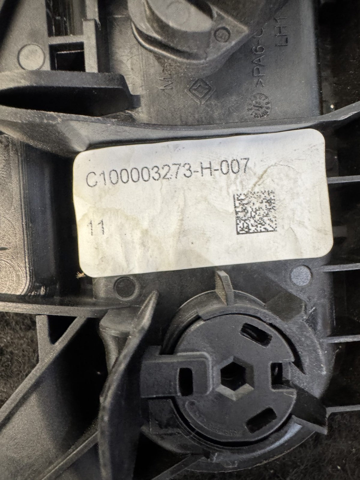 2022-2024 Rivian R1T R1S Rear Left Exterior Door Handle OEM PT00003273-J - eBay image 2