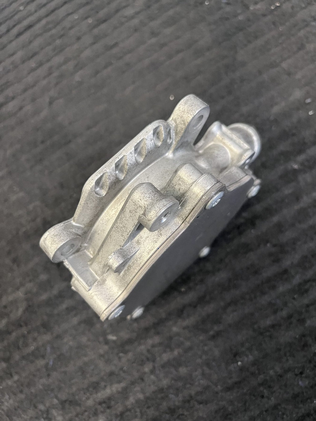 2014-2023 Mercedes-Benz M270 M274 Engine Vacuum Pump OEM A2701800901 - eBay image 6