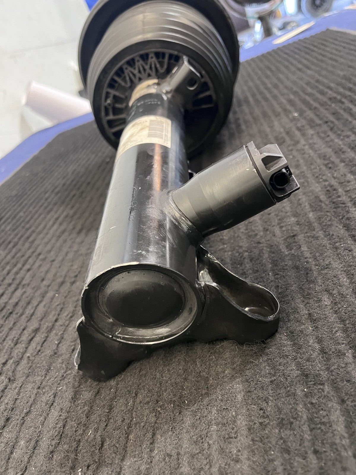 2012-2018 Mercedes-Benz CLS550 C218 Front Right Air Suspension Strut OEM A2183206613 - eBay image 5