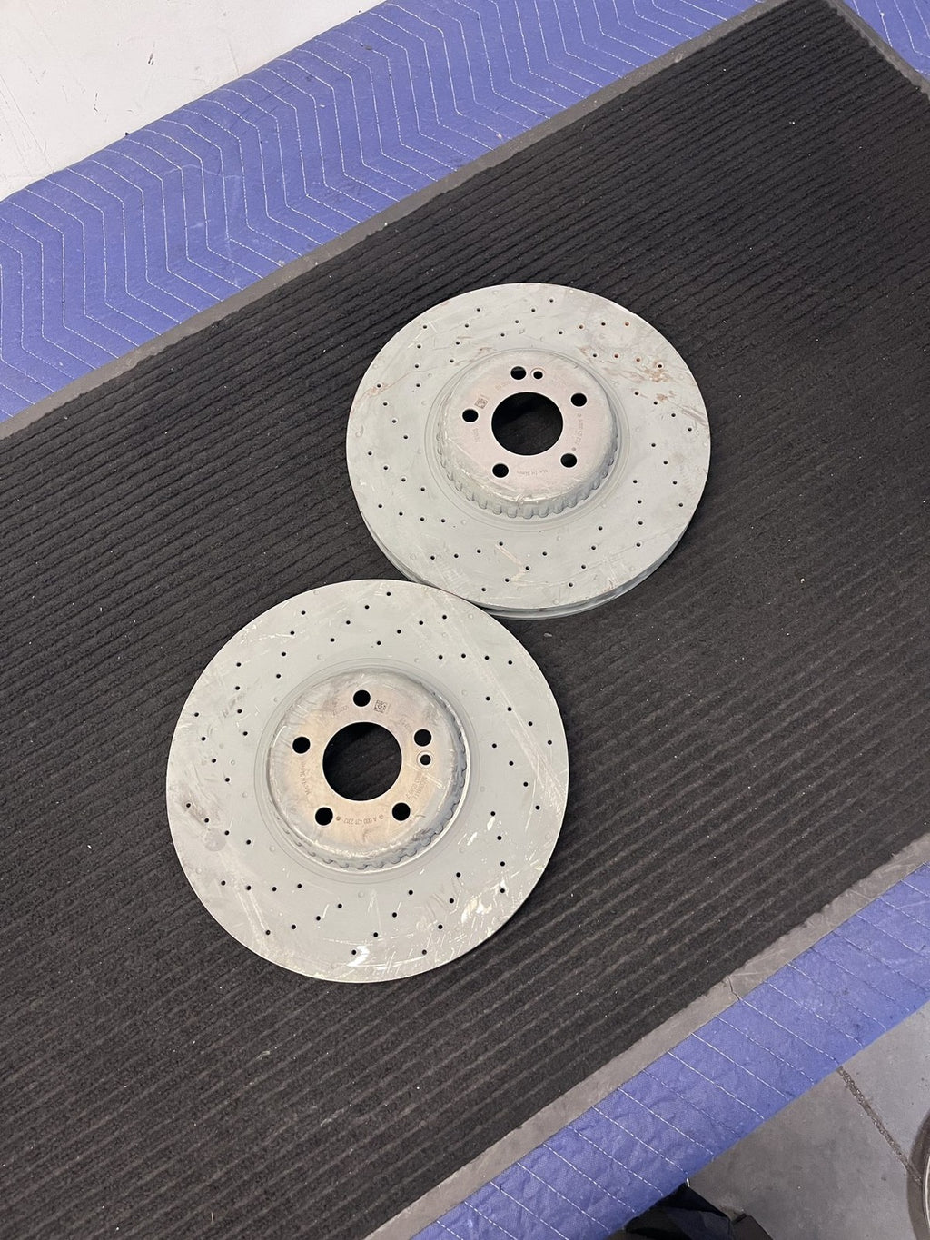 2016-2023 Mercedes-Benz C43 E43 E450 GLC43 Front Drilled Rotors Pair OEM A0004212312 - eBay image 5