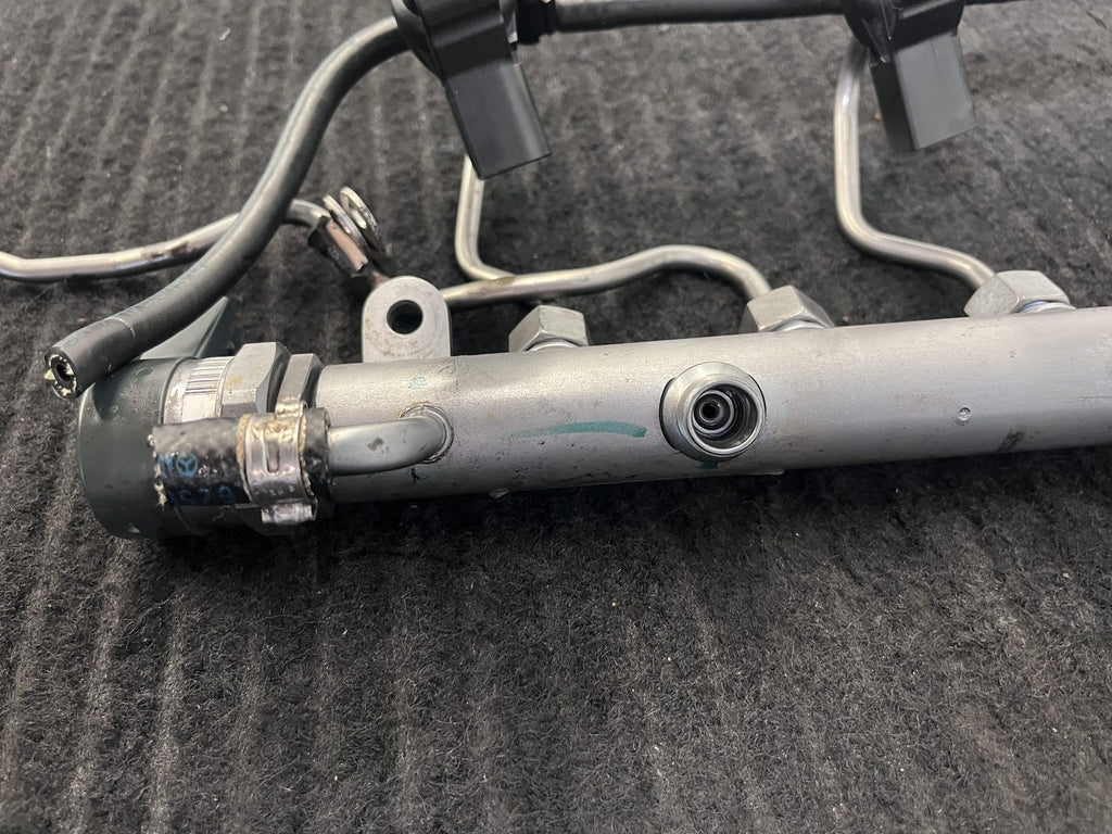 2010-2022 Mercedes-Benz Sprinter OM642 Left Fuel Rail 3 Injectors OEM A6420702795 - eBay image 7
