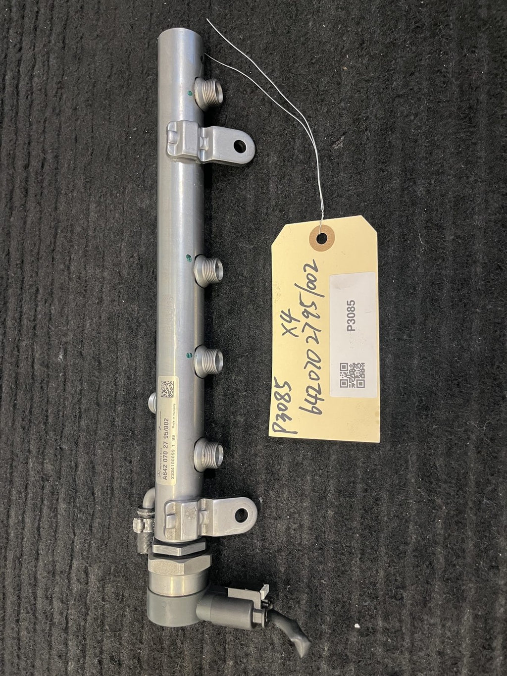 2010-2022 Mercedes-Benz Sprinter OM642 Left Fuel Rail OEM A6420702795 - eBay image 1