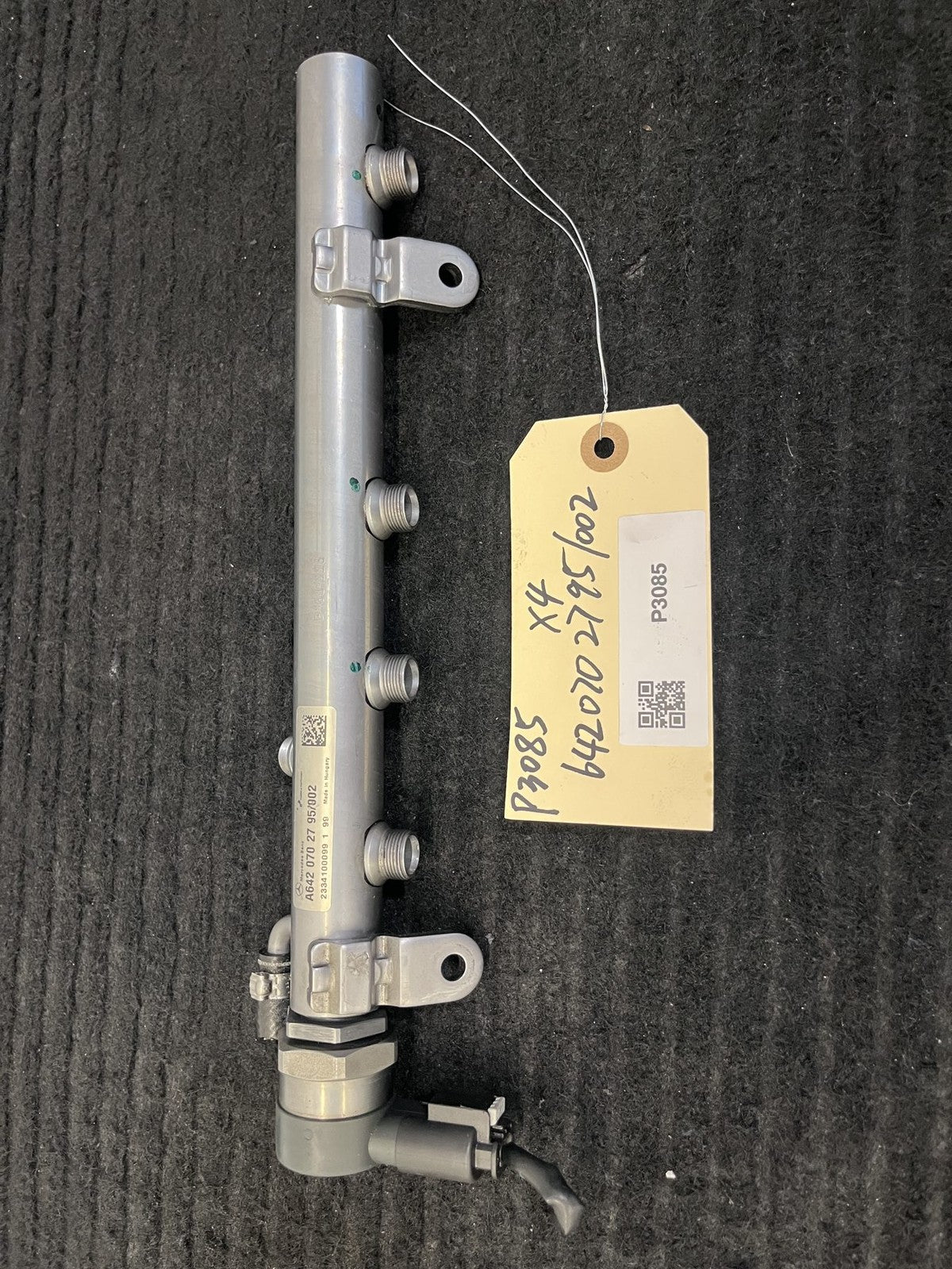 2010-2022 Mercedes-Benz Sprinter OM642 Left Fuel Rail OEM A6420702795 - eBay image 1
