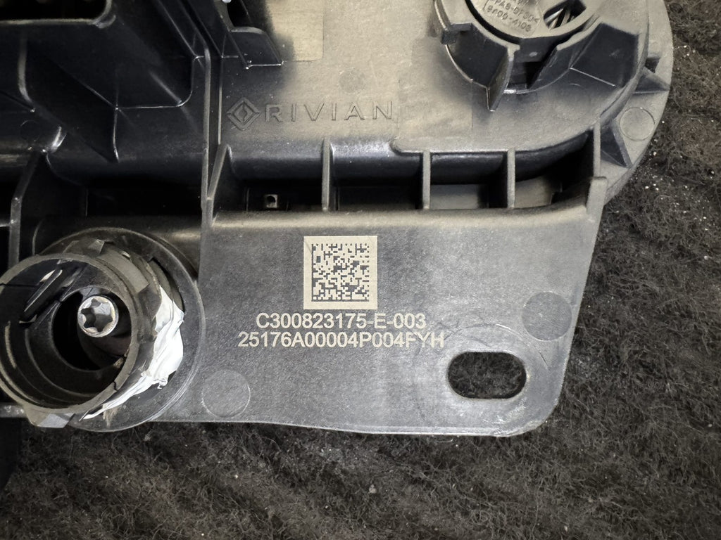 2022-2024 Rivian R1T R1S Right Exterior Door Handle Assembly OEM PT00002455 - eBay image 2