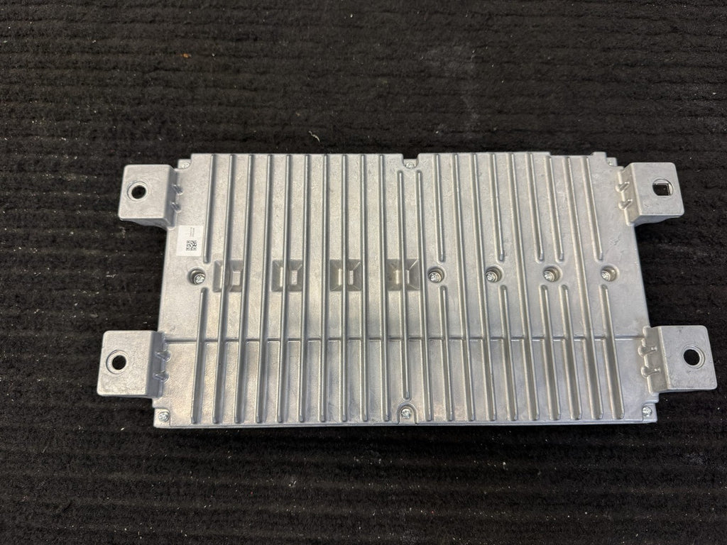 2022-2024 Rivian R1T 18 Channel Audio Amplifier OEM PT00000601-G - eBay image 4