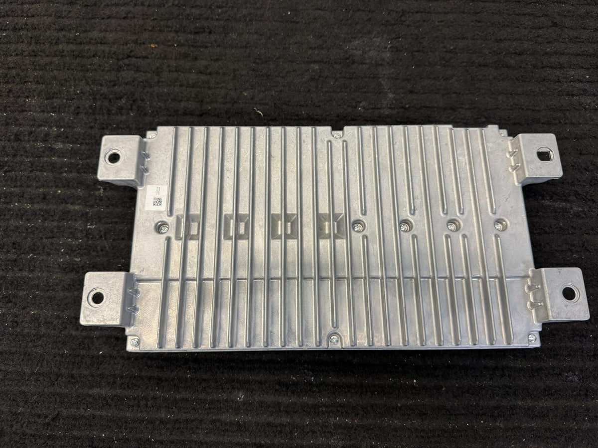 2022-2024 Rivian R1T 18 Channel Audio Amplifier OEM PT00000601-G - eBay image 4