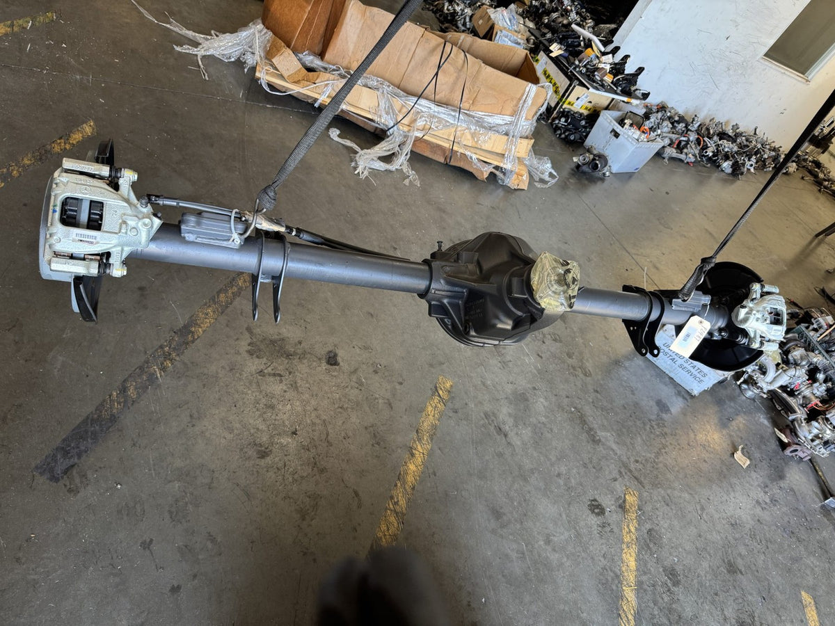2015-2020 Mercedes-Benz Sprinter 2500 4x4 3.923 Rear Axle OEM A9063501904 - eBay image 1