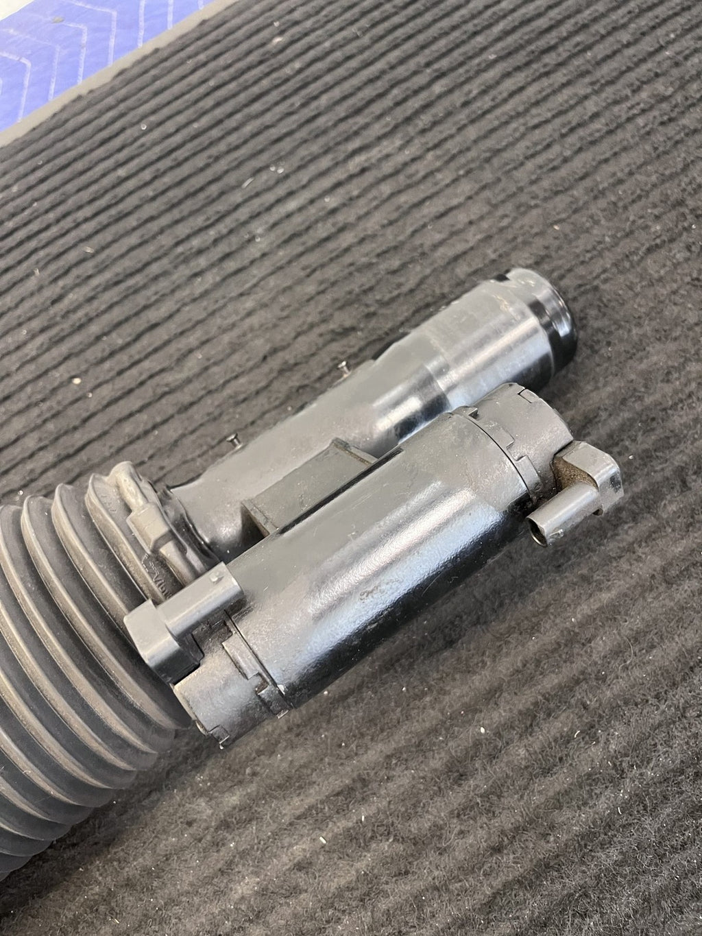 2021-2025 Rolls-Royce Ghost RR21 Front Left Air Strut OEM 37105A35375 - eBay image 5