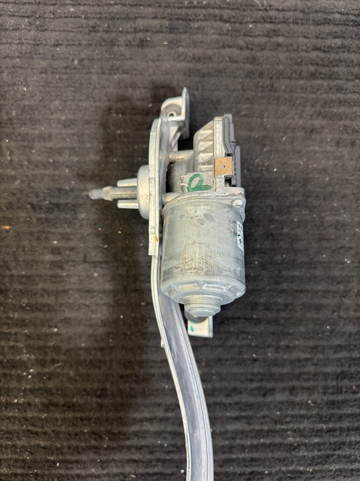 2022 Rivian Edv-700 Front Left Windshield Wiper Motor OEM PT00044586-R - eBay image 6
