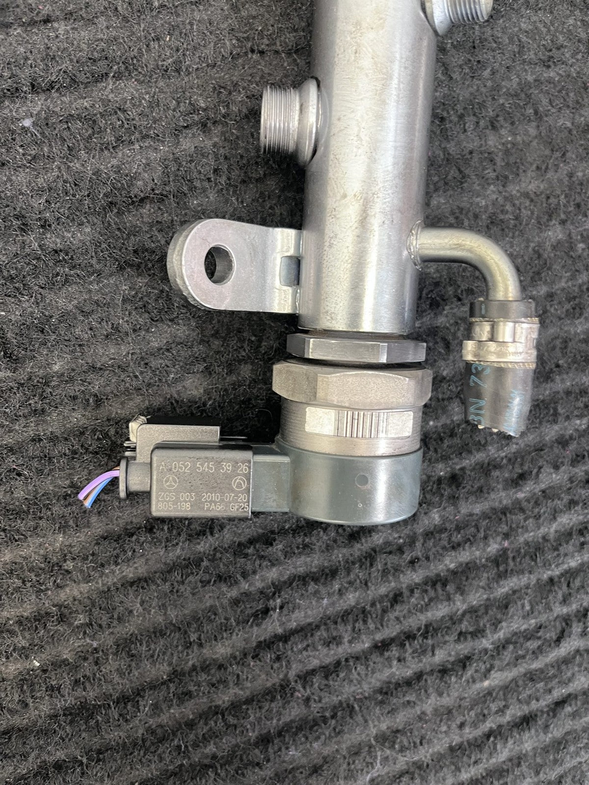 2010-2022 Mercedes-Benz Sprinter OM642 Left Fuel Rail OEM A6420702795 - eBay image 4