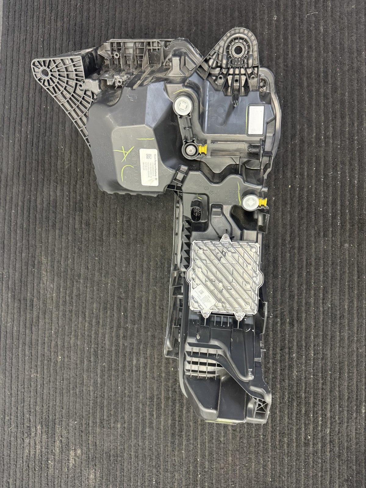 2025-2026 Rivian R1T R1S Right Dynamic LED Headlight OEM C100252551-D - eBay image 3