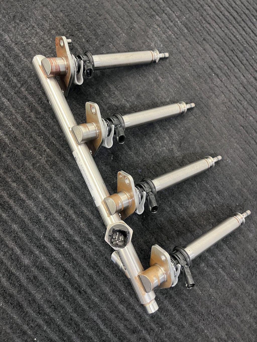 2019-2023 Mercedes-Benz C300 GLC300 E350 Fuel Rail 4 Injectors OEM A2640701000 - eBay image 5