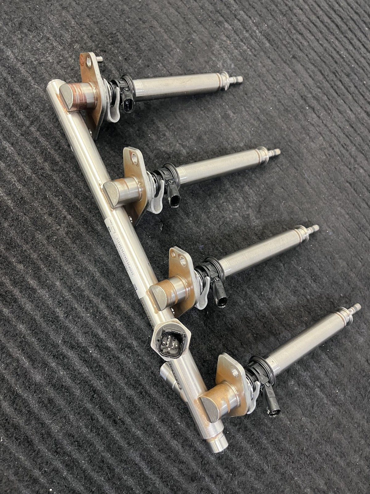 2019-2023 Mercedes-Benz C300 GLC300 E350 Fuel Rail 4 Injectors OEM A2640701000 - eBay image 5