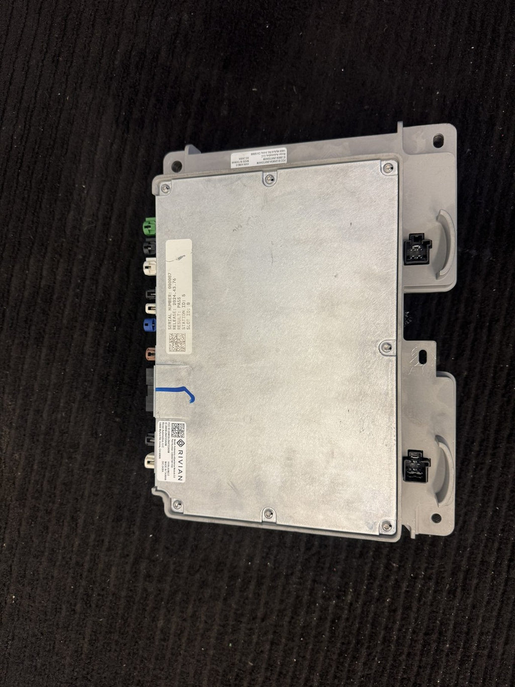 2025-2026 Rivian R1T R1S Gen 2 Axm 2.0 Autonomy Module OEM C200547397-F05 - eBay image 7