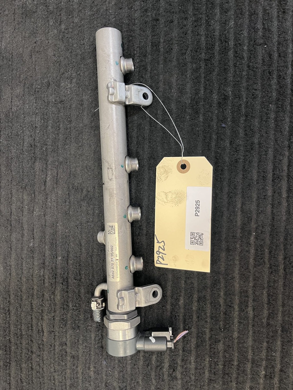 2010-2022 Mercedes-Benz Sprinter OM642 Left Fuel Rail OEM A6420702795 - eBay image 1