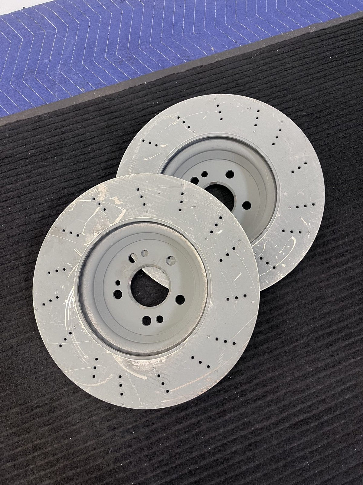2020-2023 Mercedes-Benz GLE350 Front Drilled Brake Rotors Pair OEM A1674210801 - eBay image 3