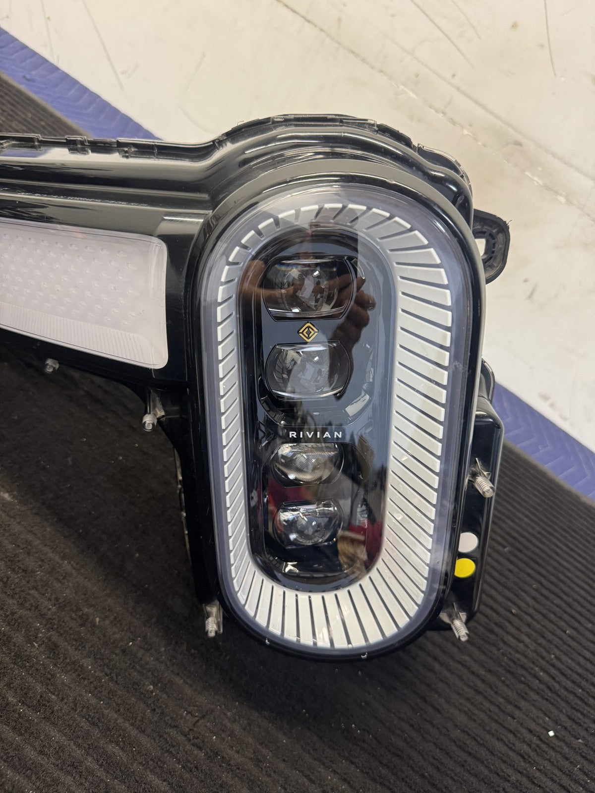 2022-2024 Rivian R1T R1S Right Passenger LED Headlight OEM PT00000464-P - eBay image 6