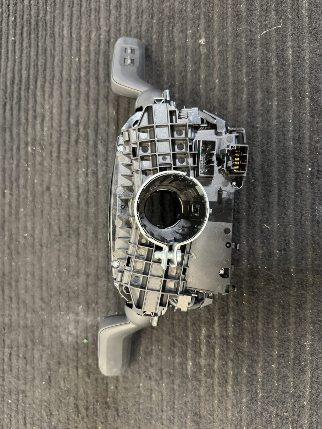 2022-2024 Rivian R1T R1S Steering Column Clockspring Switch OEM PT00039118-G - eBay image 4
