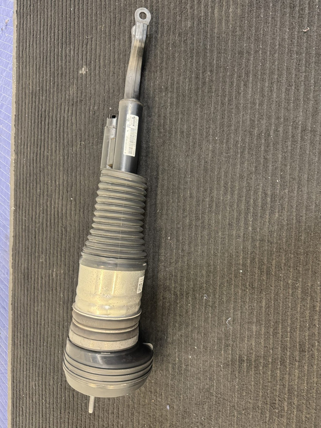 2021-2025 Mercedes-Benz S-Class W223 Front Right Air Suspension Strut OEM A2233208603 - eBay image 1