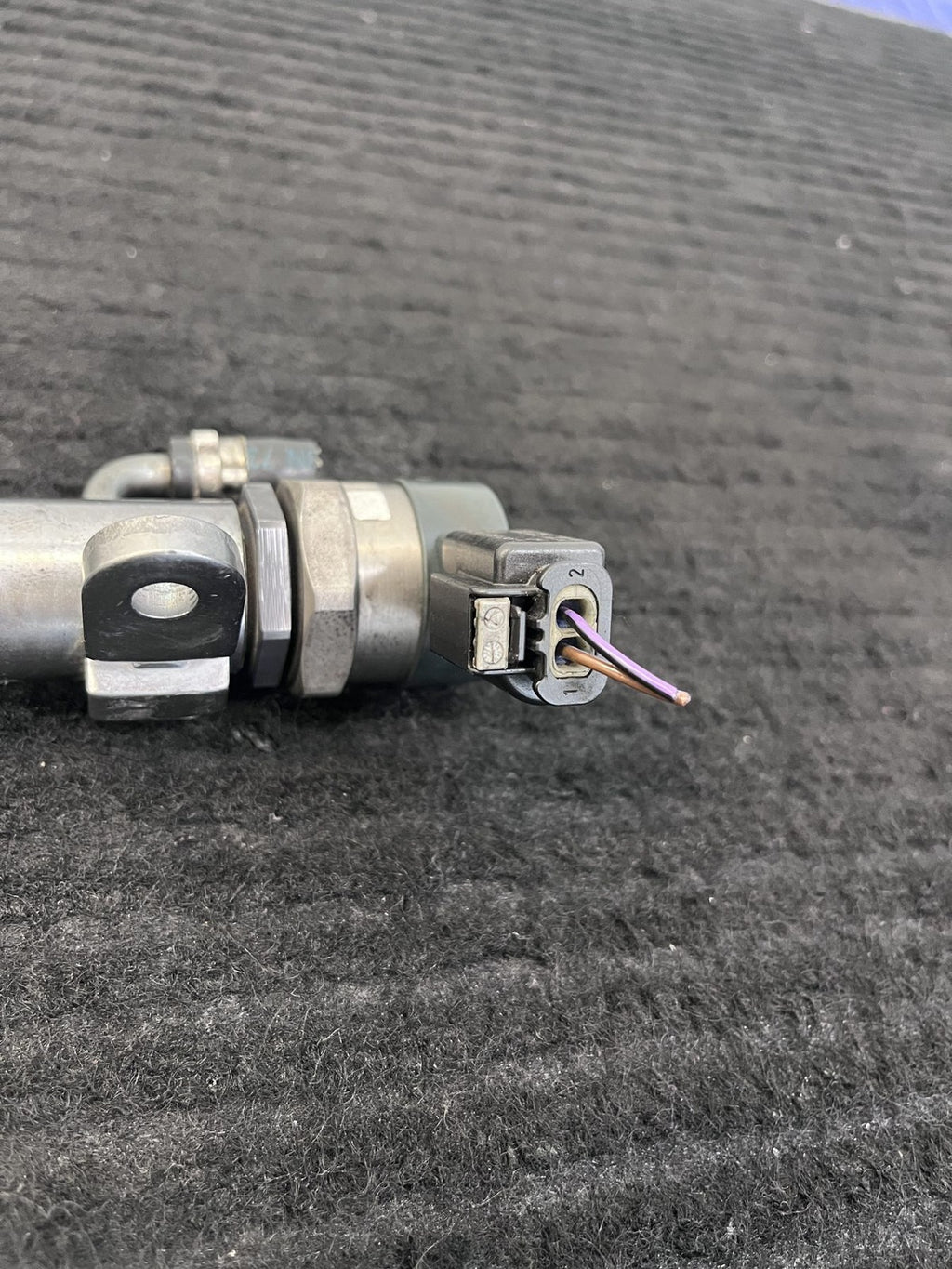 2010-2022 Mercedes-Benz Sprinter OM642 Left Fuel Rail OEM A6420702795 - eBay image 6