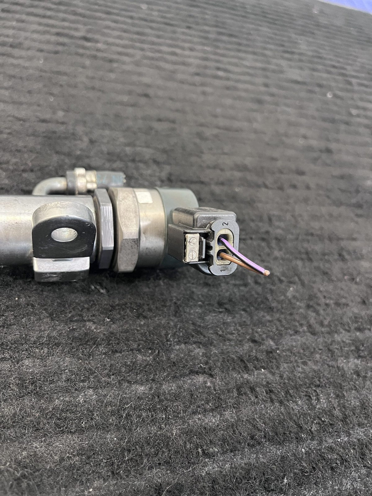 2010-2022 Mercedes-Benz Sprinter OM642 Left Fuel Rail OEM A6420702795 - eBay image 6