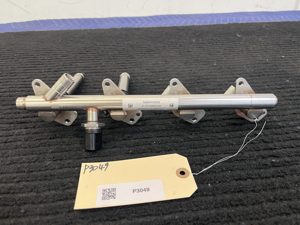 2019-2023 Mercedes-Benz C300 GLC300 E350 Fuel Rail 2 Injectors OEM A2640702000 - eBay image 1